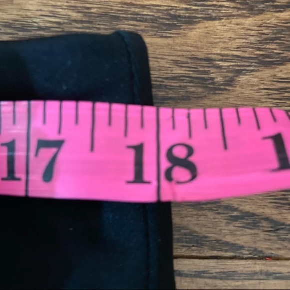 💥5/$25 Adidas women’s black  capri leggings - Picture 4 of 6